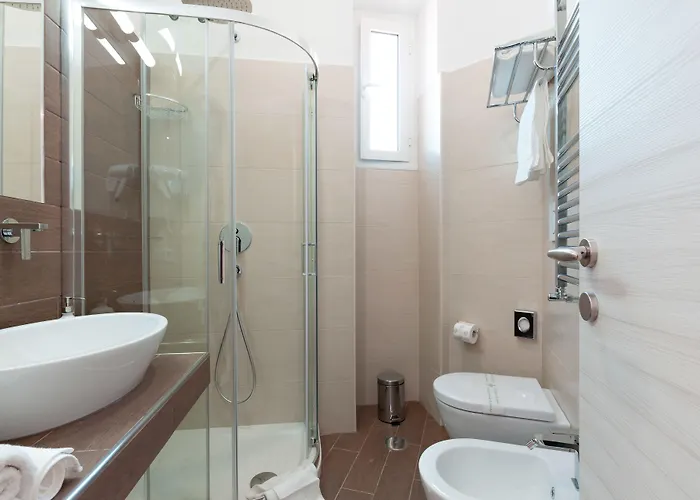 Dolce Luxury בית הארחה 4*